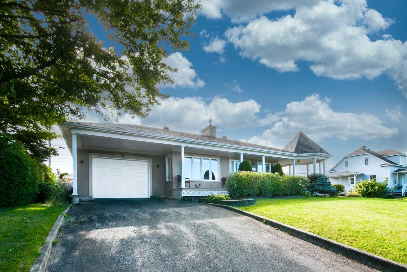 









1140


Rue Ste-Thérèse

,
Saint-Jean-sur-Richelieu,




QC
J2W2C5

