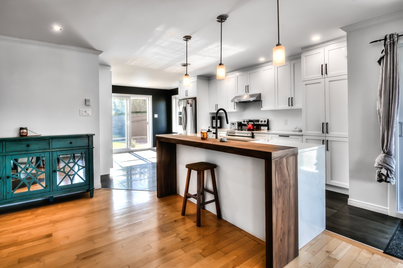 









1140


Rue Ste-Thérèse

,
Saint-Jean-sur-Richelieu,




QC
J2W2C5


