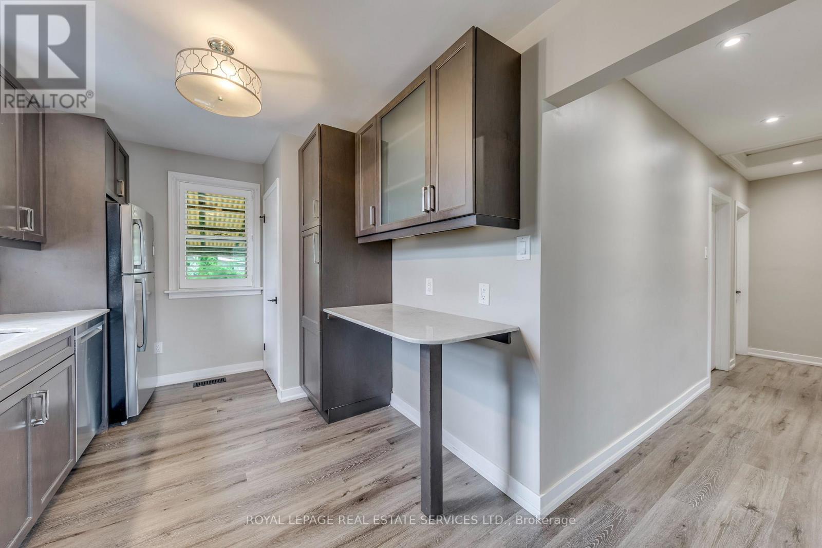 












UPPER - 191 NASH ROAD N

,
Hamilton,




Ontario
L8H2P8

