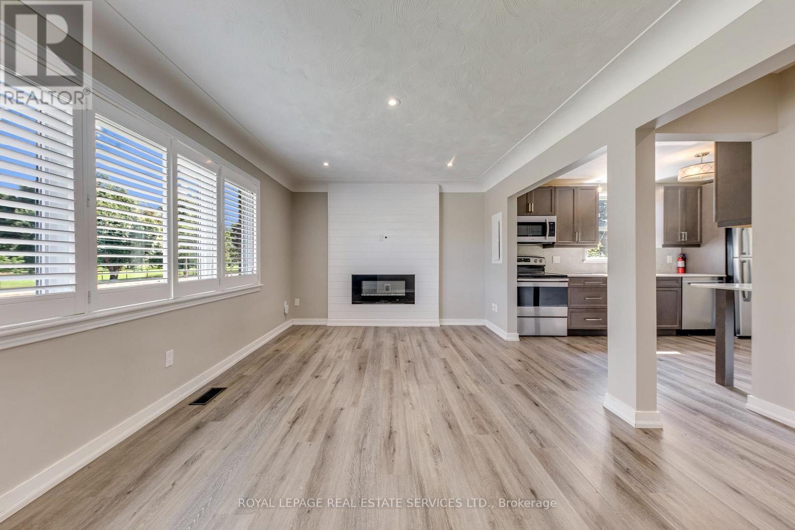 












UPPER - 191 NASH ROAD N

,
Hamilton,




Ontario
L8H2P8

