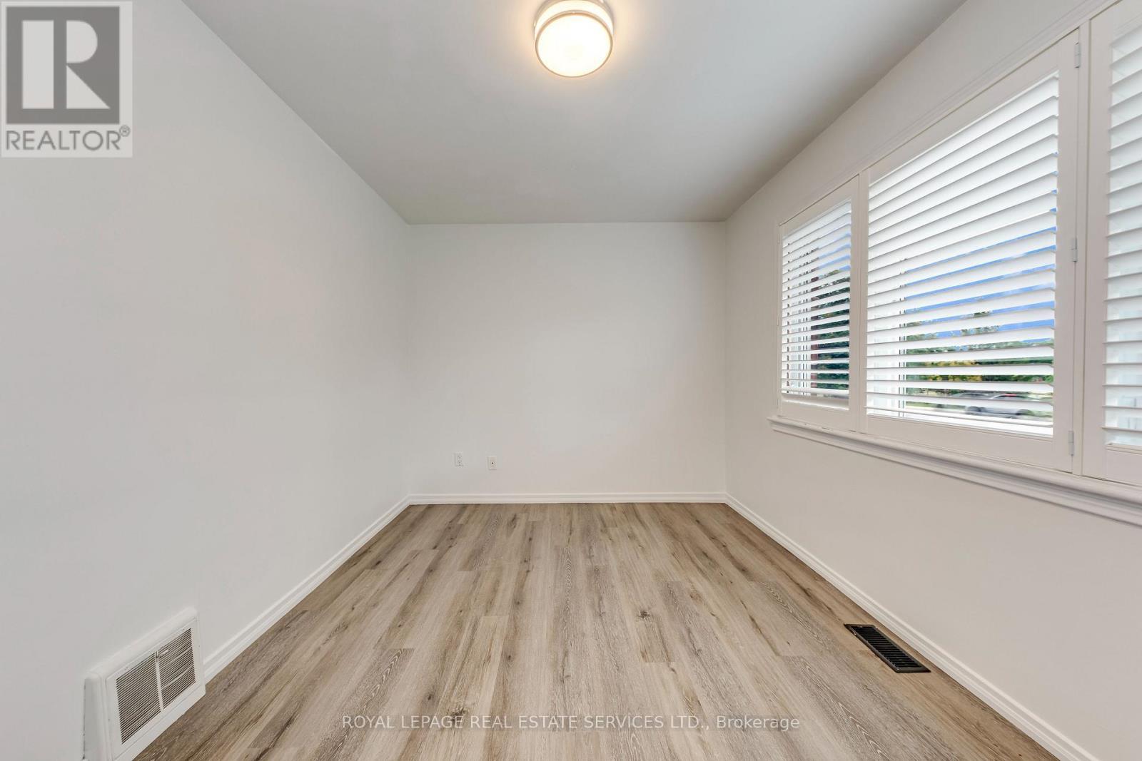 












UPPER - 191 NASH ROAD N

,
Hamilton,




Ontario
L8H2P8

