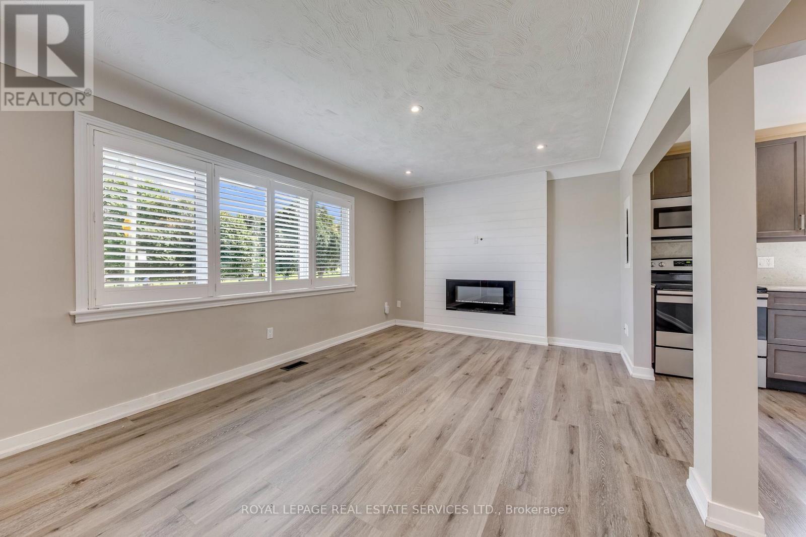 












UPPER - 191 NASH ROAD N

,
Hamilton,




Ontario
L8H2P8

