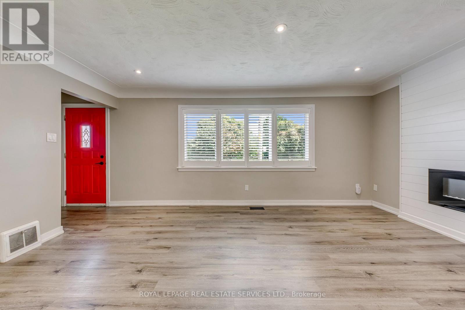 












UPPER - 191 NASH ROAD N

,
Hamilton,




Ontario
L8H2P8


