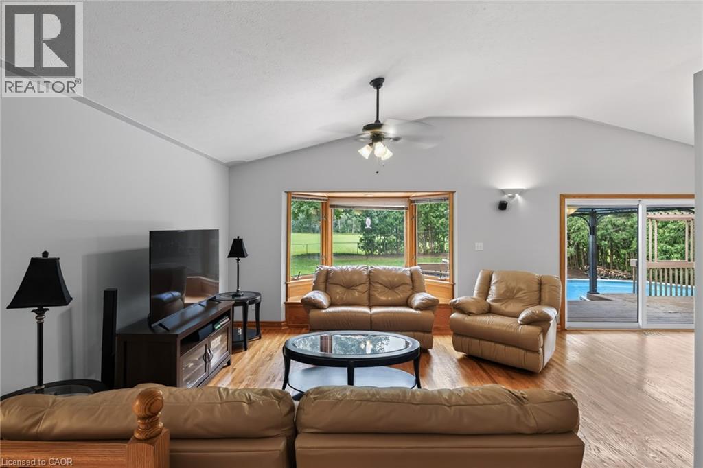 












1370 WINDHAM 11 Road

,
Lynnville,




Ontario
N0E2A0

