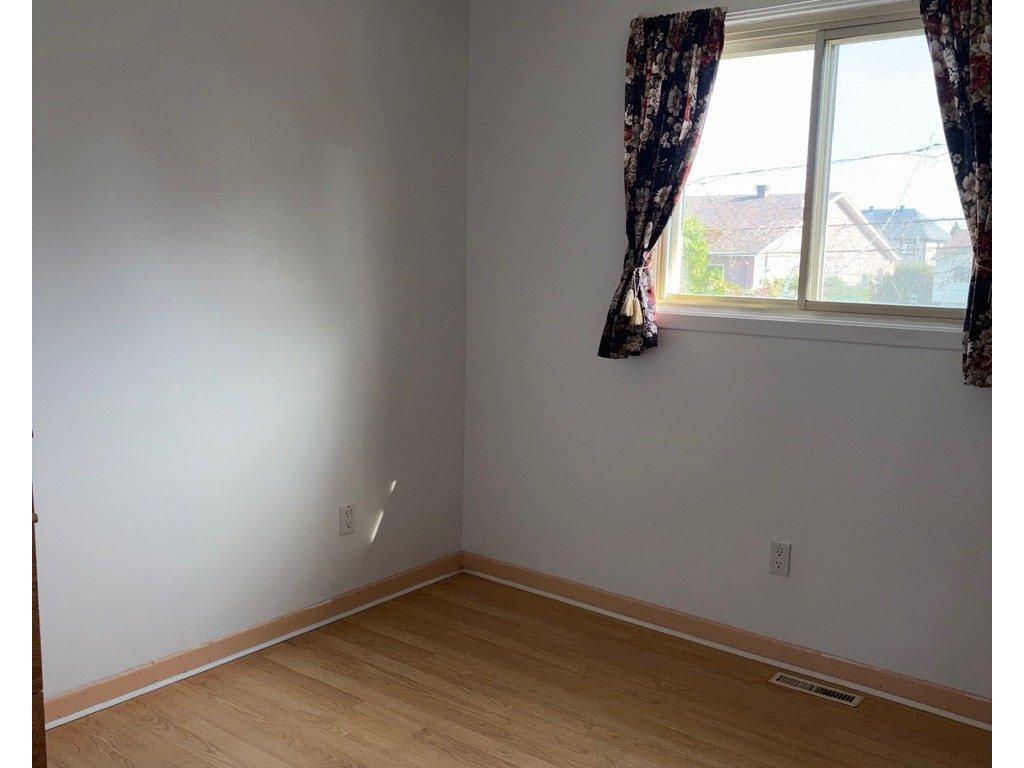









4917


Av. du Château-Pierrefonds

,
Pierrefonds-Roxboro (Montréal),




QC
H9K1G9


