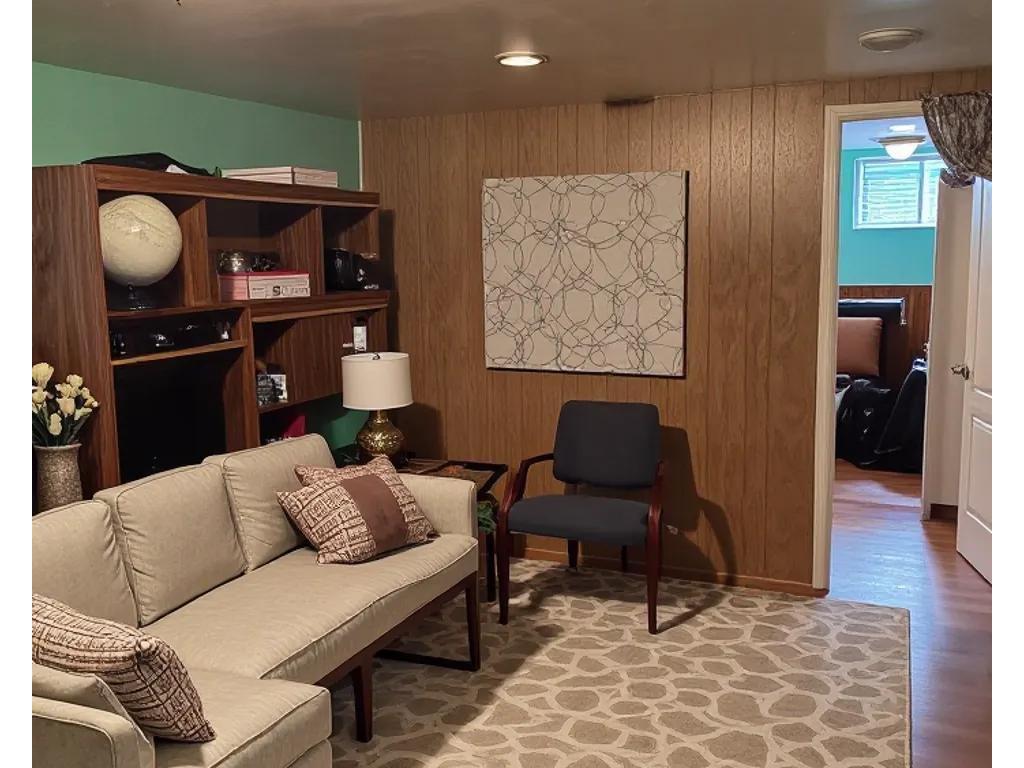 









4917


Av. du Château-Pierrefonds

,
Pierrefonds-Roxboro (Montréal),




QC
H9K1G9

