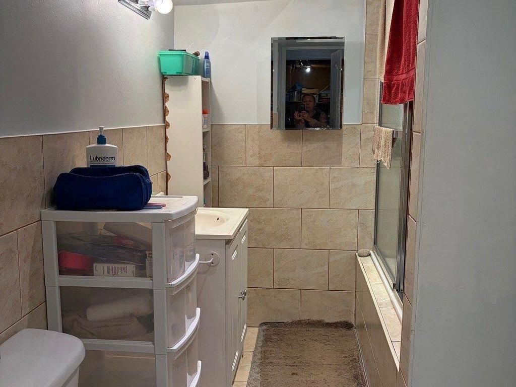 









4917


Av. du Château-Pierrefonds

,
Pierrefonds-Roxboro (Montréal),




QC
H9K1G9

