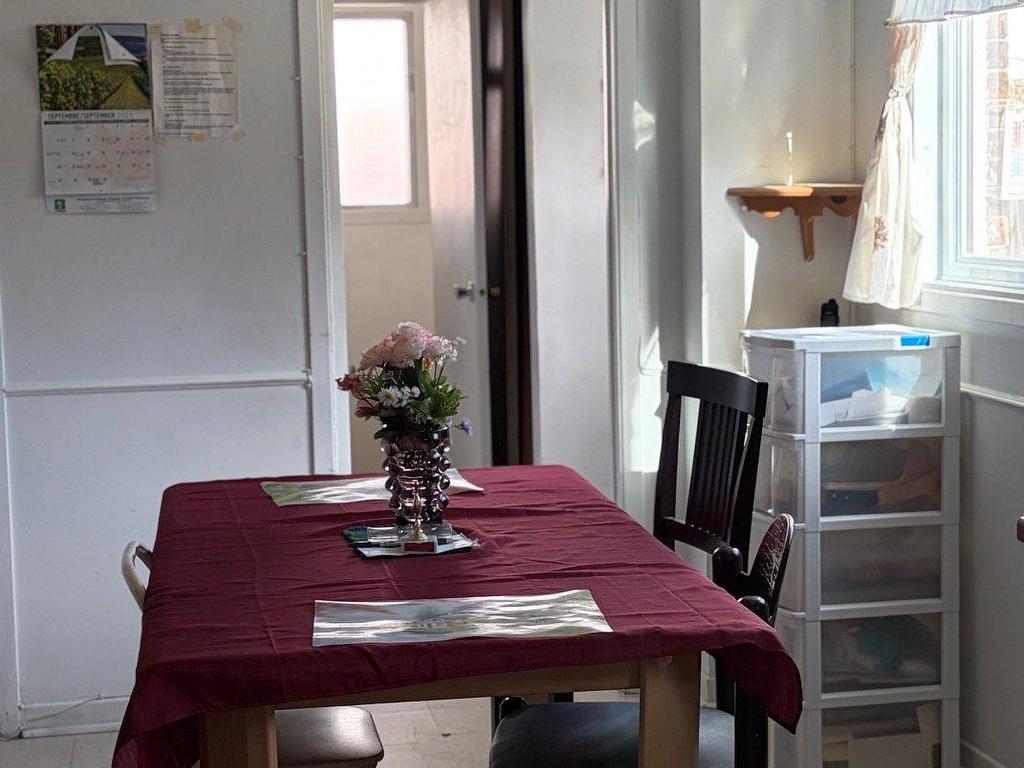 









4917


Av. du Château-Pierrefonds

,
Pierrefonds-Roxboro (Montréal),




QC
H9K1G9

