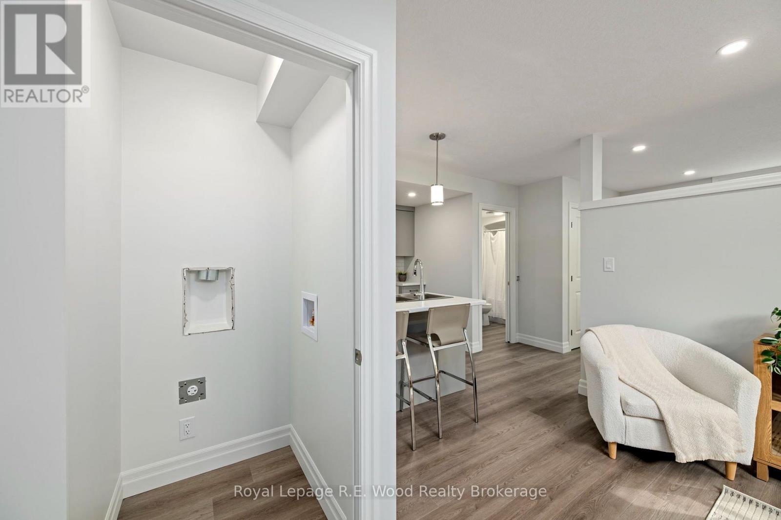 












7 HOYLAKE ROAD

,
St. Thomas,




Ontario
N5R0R9


