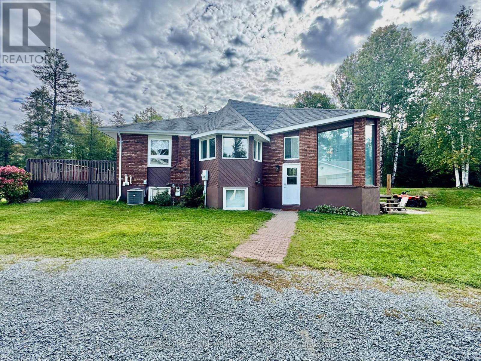












799 KAMISKOTIA ROAD

,
Timmins (MTJ - Mountjoy Rural),




Ontario
P4N7C3

