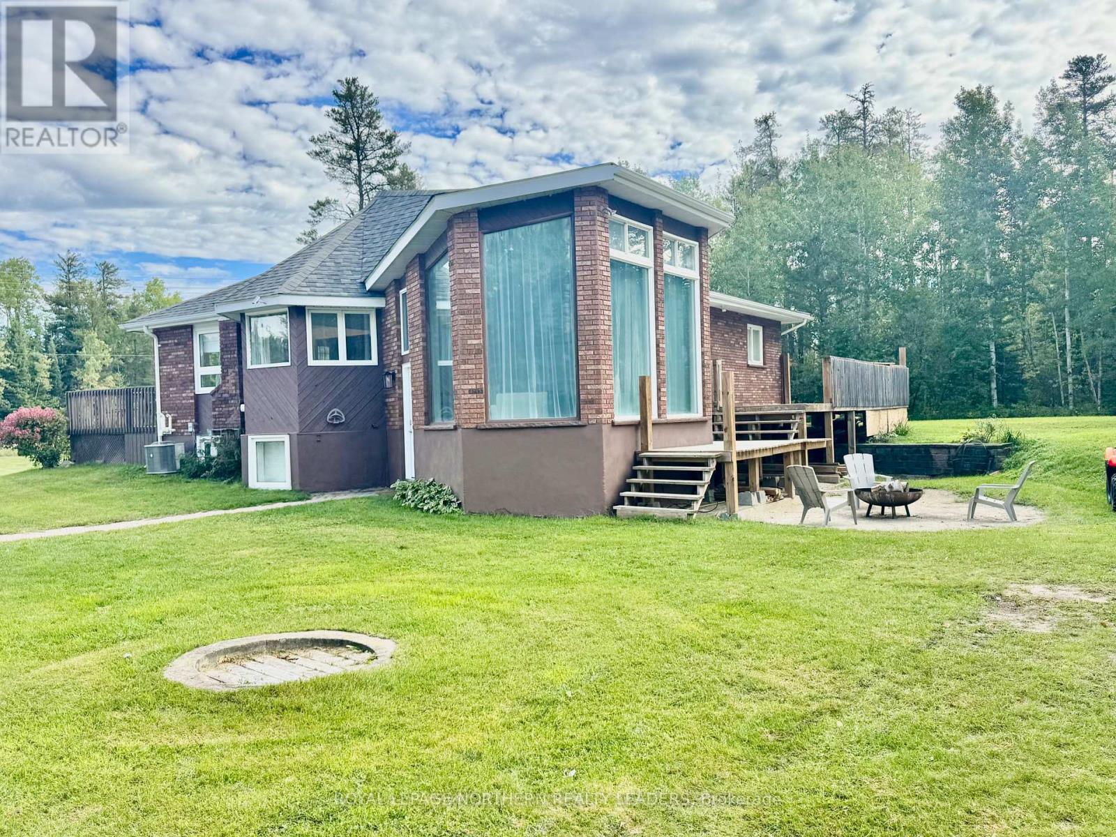 












799 KAMISKOTIA ROAD

,
Timmins (MTJ - Mountjoy Rural),




Ontario
P4N7C3

