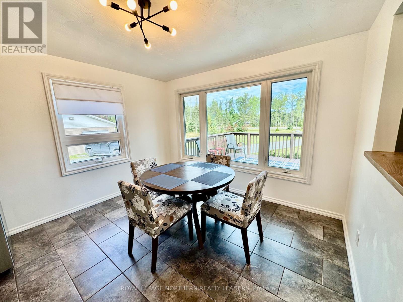 












799 KAMISKOTIA ROAD

,
Timmins (MTJ - Mountjoy Rural),




Ontario
P4N7C3

