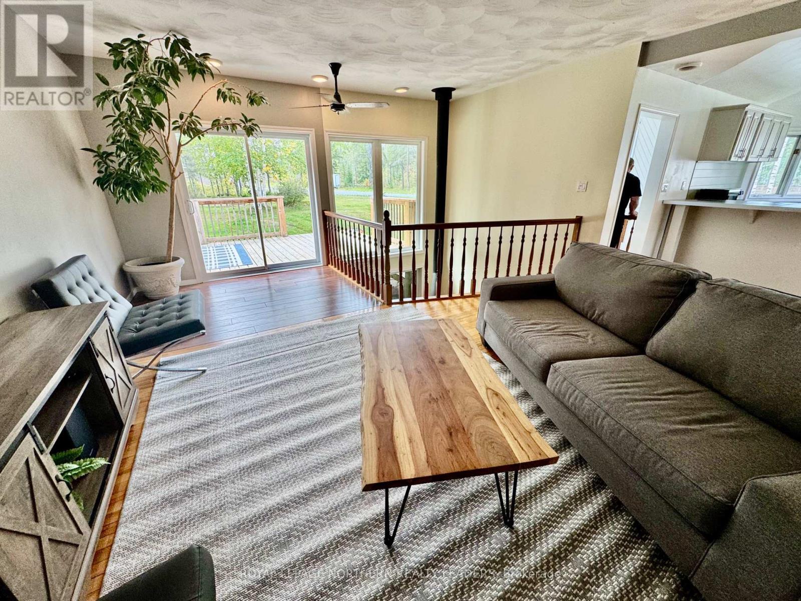 












799 KAMISKOTIA ROAD

,
Timmins (MTJ - Mountjoy Rural),




Ontario
P4N7C3

