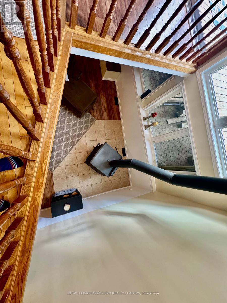 












799 KAMISKOTIA ROAD

,
Timmins (MTJ - Mountjoy Rural),




Ontario
P4N7C3


