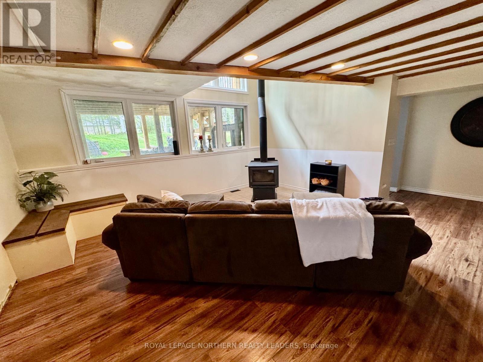












799 KAMISKOTIA ROAD

,
Timmins (MTJ - Mountjoy Rural),




Ontario
P4N7C3

