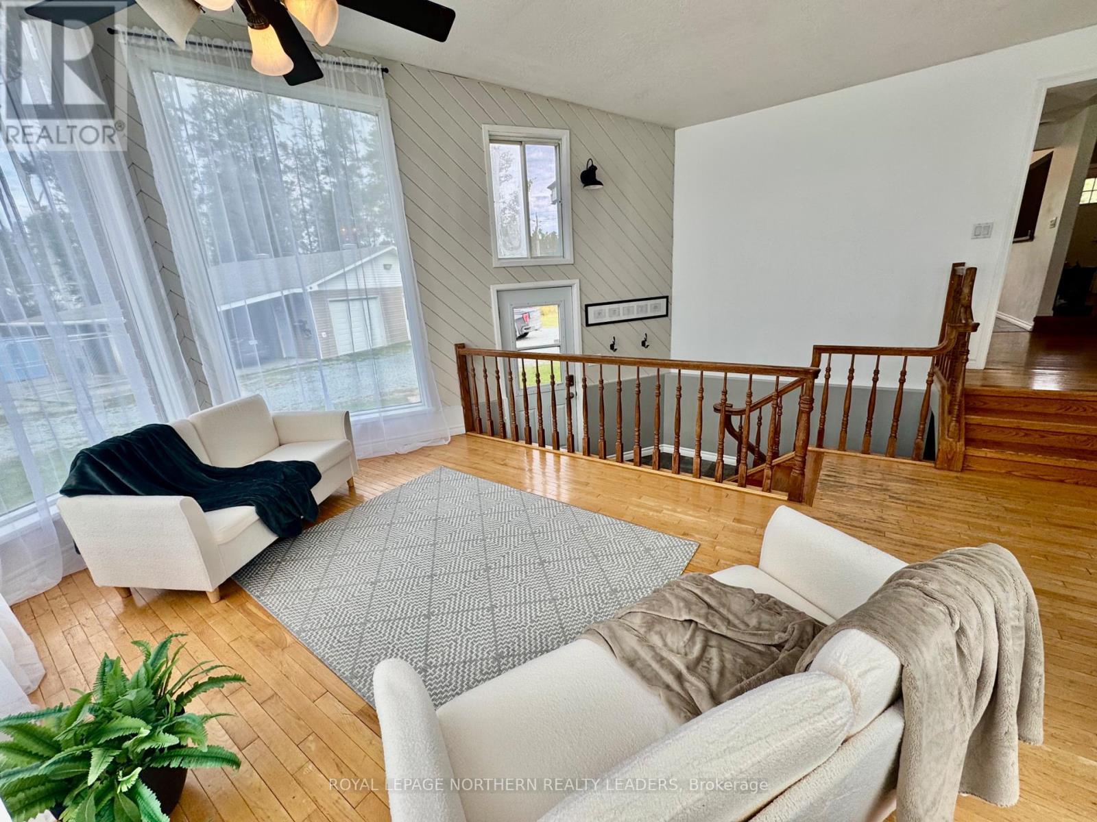












799 KAMISKOTIA ROAD

,
Timmins (MTJ - Mountjoy Rural),




Ontario
P4N7C3

