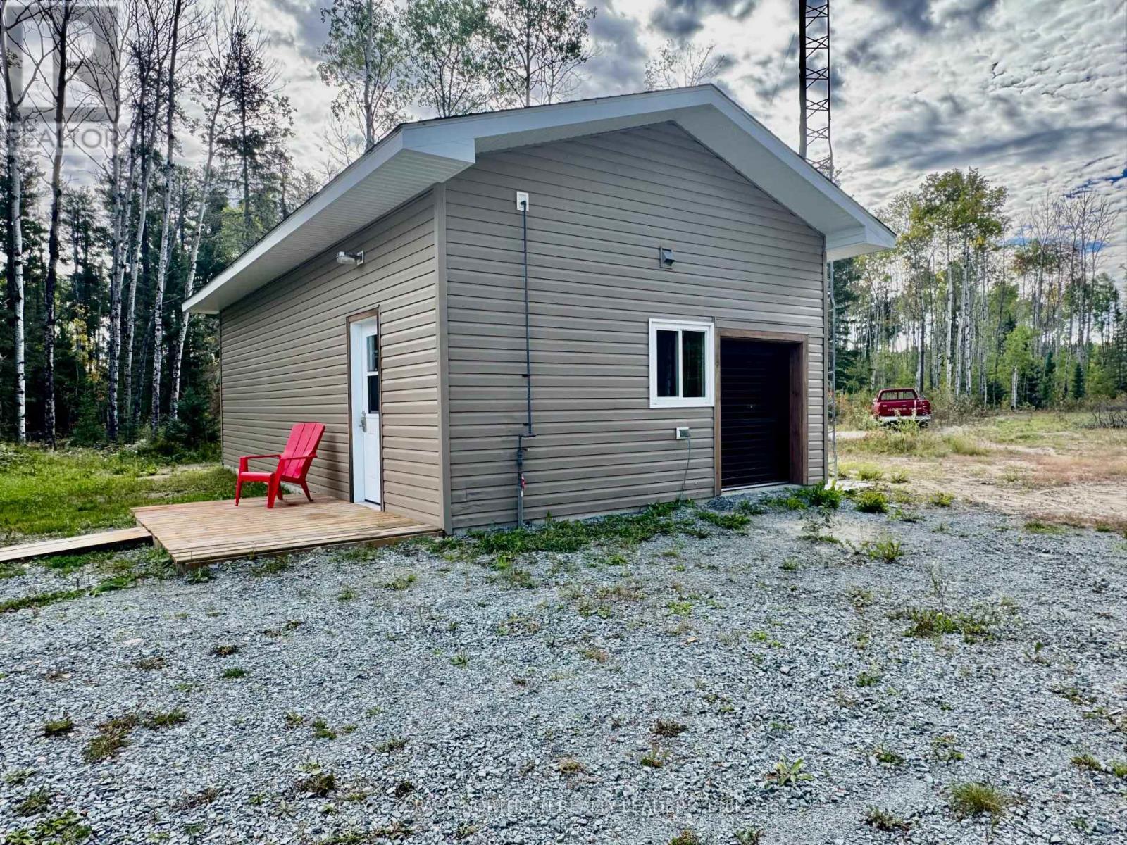 












799 KAMISKOTIA ROAD

,
Timmins (MTJ - Mountjoy Rural),




Ontario
P4N7C3

