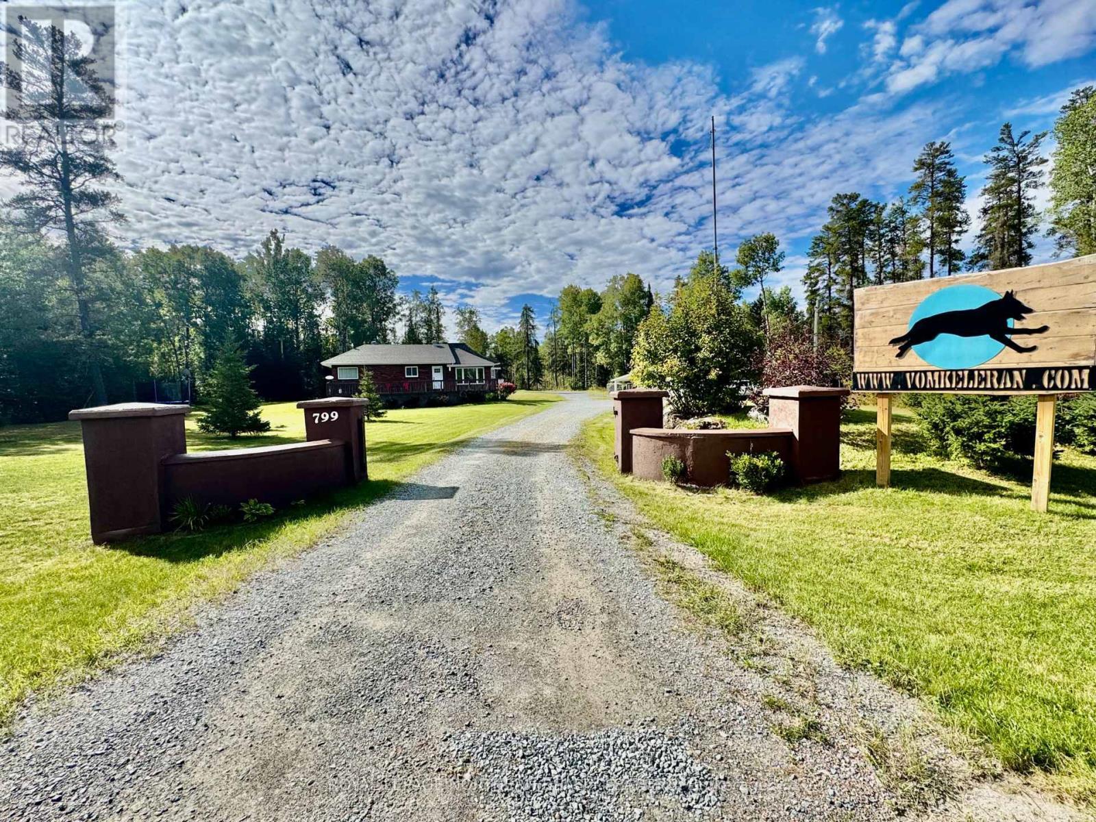 












799 KAMISKOTIA ROAD

,
Timmins (MTJ - Mountjoy Rural),




Ontario
P4N7C3


