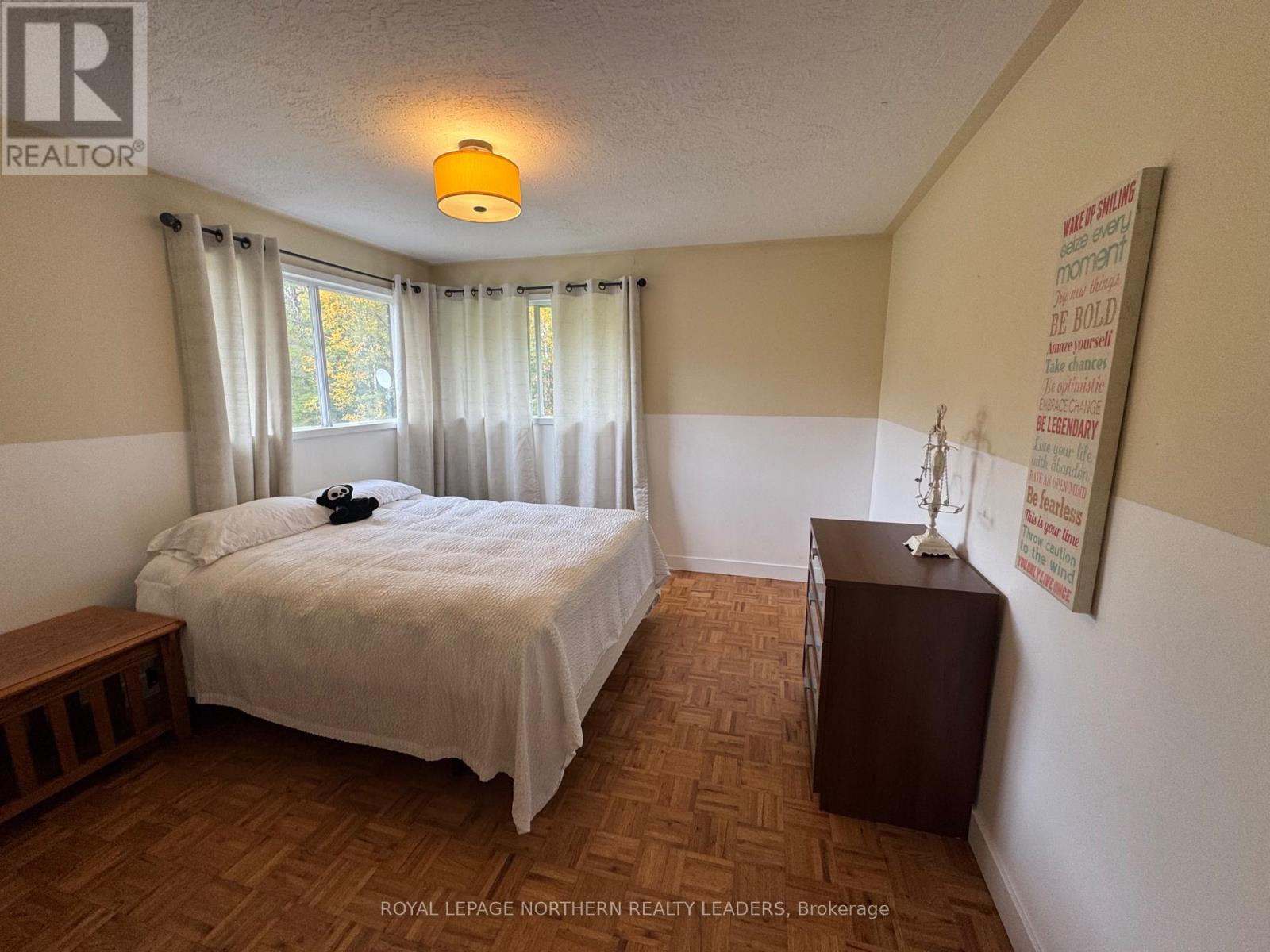 












799 KAMISKOTIA ROAD

,
Timmins (MTJ - Mountjoy Rural),




Ontario
P4N7C3

