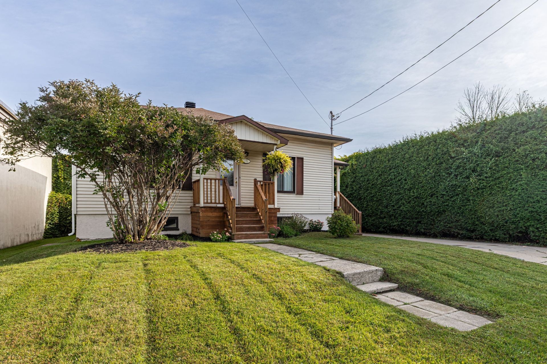 









175


Rue Viau

,
Contrecoeur,




QC
J0L1C0

