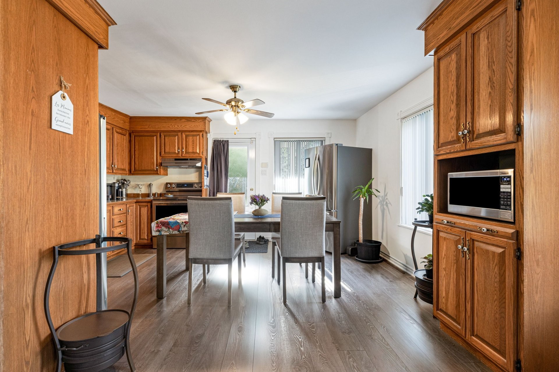 









175


Rue Viau

,
Contrecoeur,




QC
J0L1C0

