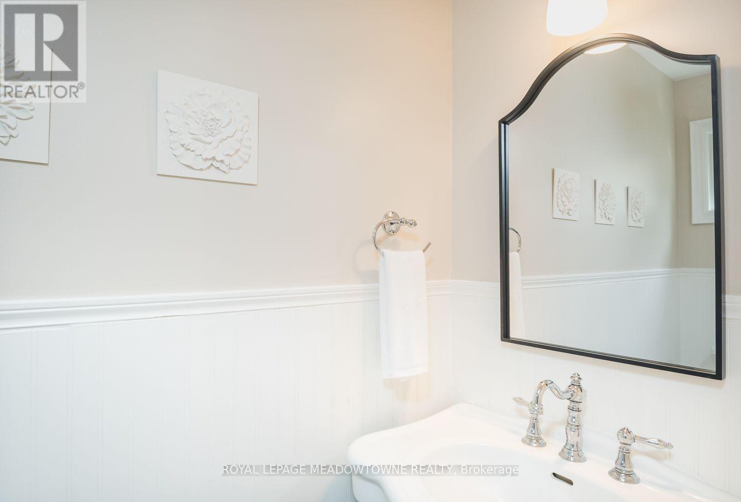 












823 LAURIER AVENUE

,
Milton,




Ontario
L9T4H4

