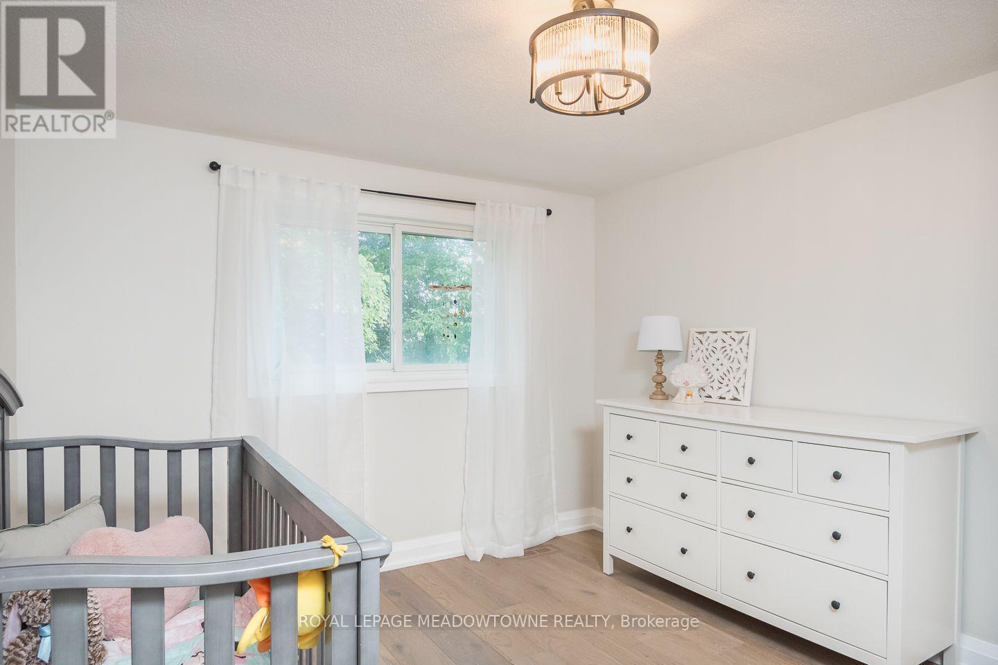 












823 LAURIER AVENUE

,
Milton,




Ontario
L9T4H4

