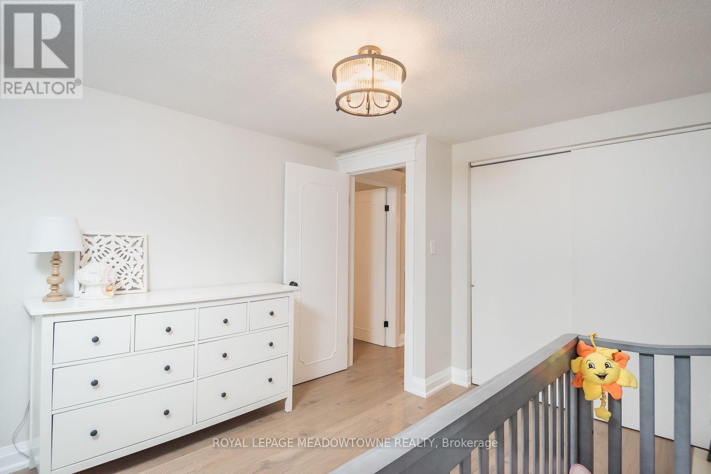 












823 LAURIER AVENUE

,
Milton,




Ontario
L9T4H4

