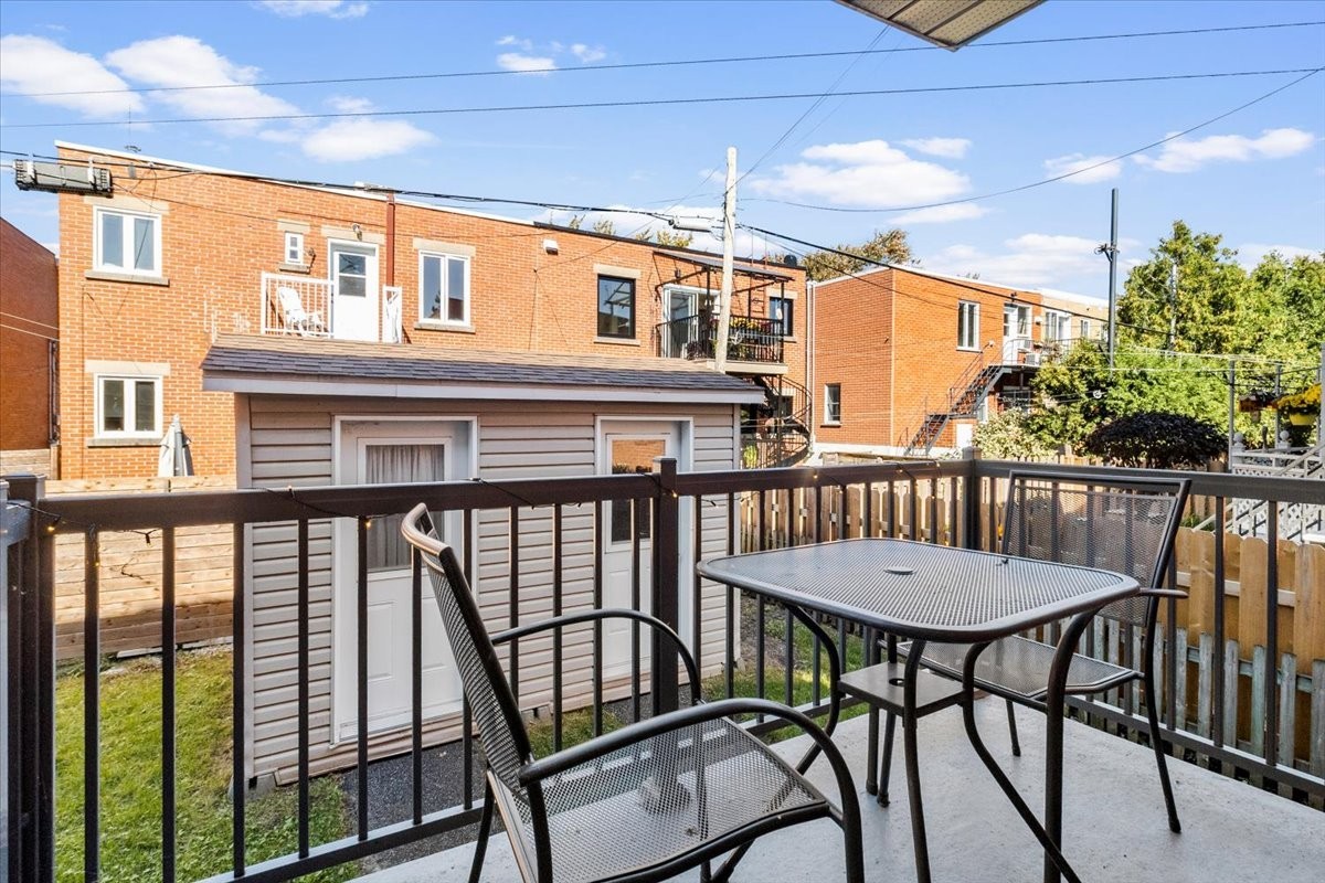 









661

 - 663


Av. Alepin

,
Montréal (LaSalle),




QC
H8P2E3


