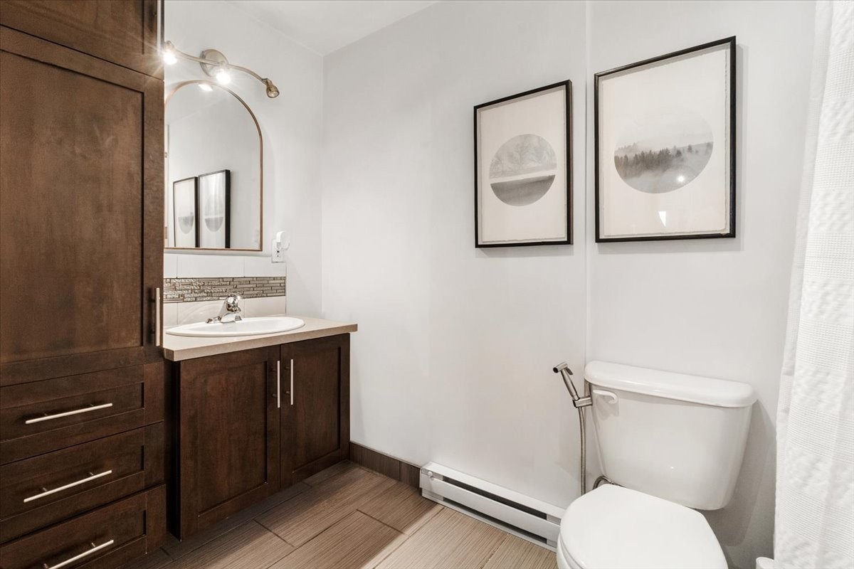 









661

 - 663


Av. Alepin

,
Montréal (LaSalle),




QC
H8P2E3

