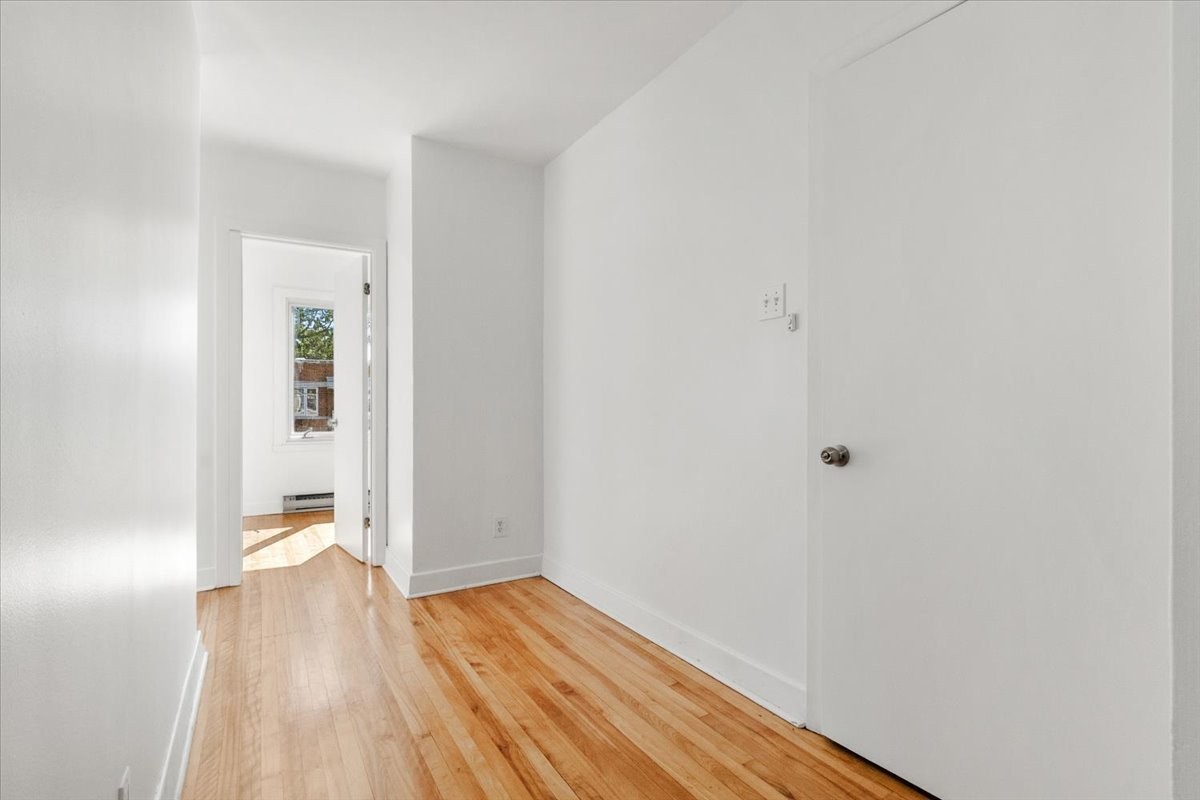 









661

 - 663


Av. Alepin

,
Montréal (LaSalle),




QC
H8P2E3

