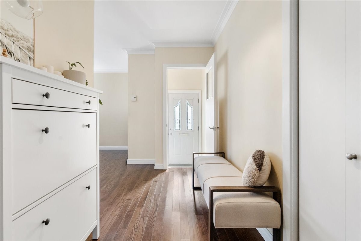 









661

 - 663


Av. Alepin

,
Montréal (LaSalle),




QC
H8P2E3

