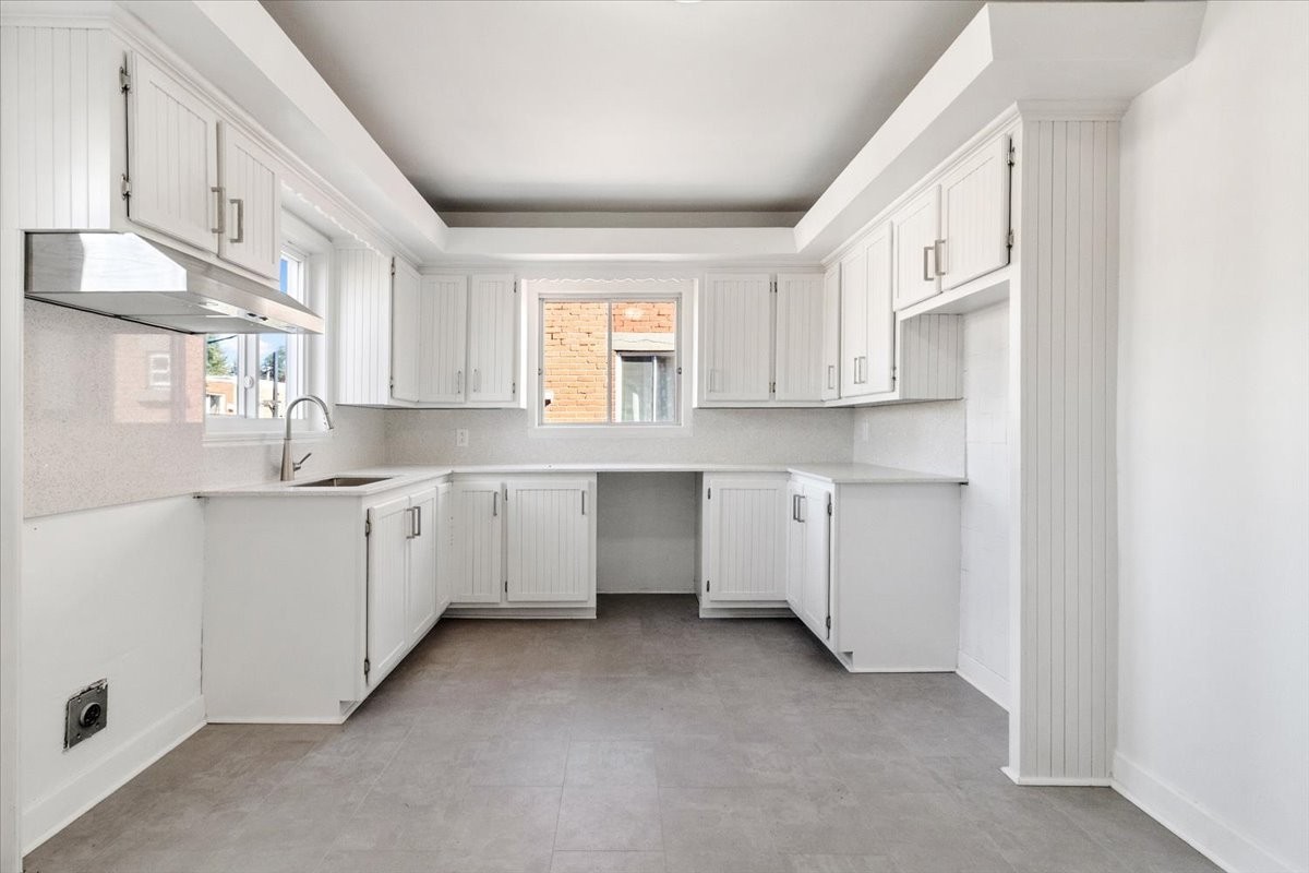 









661

 - 663


Av. Alepin

,
Montréal (LaSalle),




QC
H8P2E3

