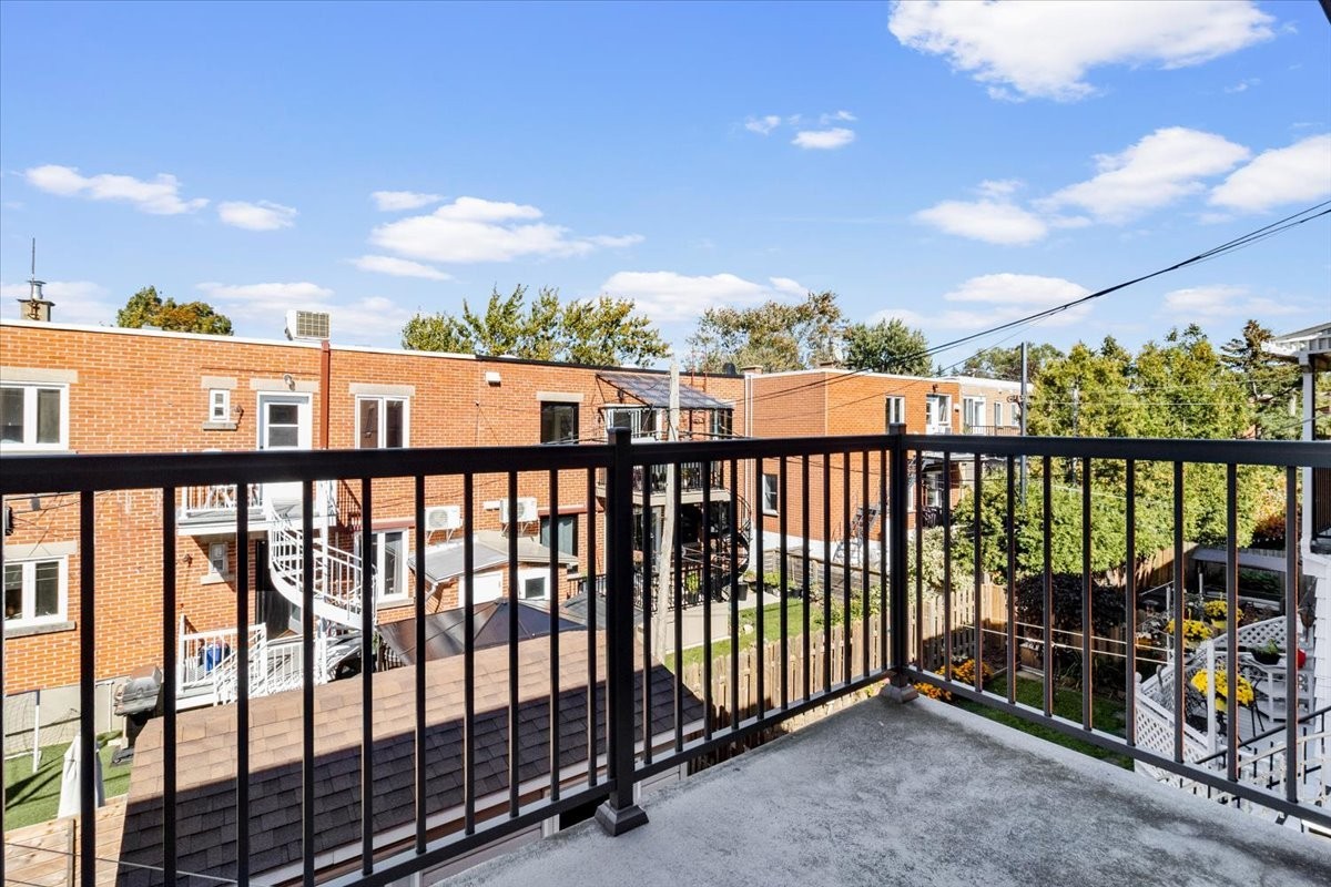 









661

 - 663


Av. Alepin

,
Montréal (LaSalle),




QC
H8P2E3


