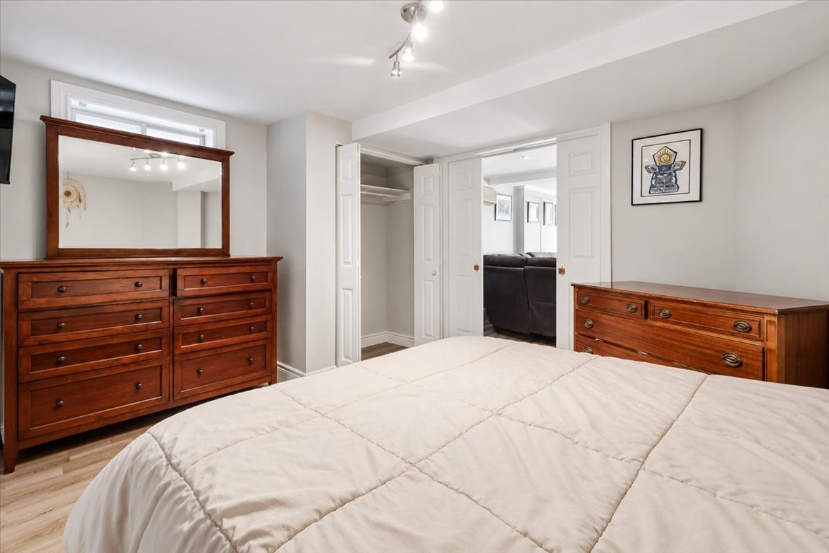 









661

 - 663


Av. Alepin

,
Montréal (LaSalle),




QC
H8P2E3

