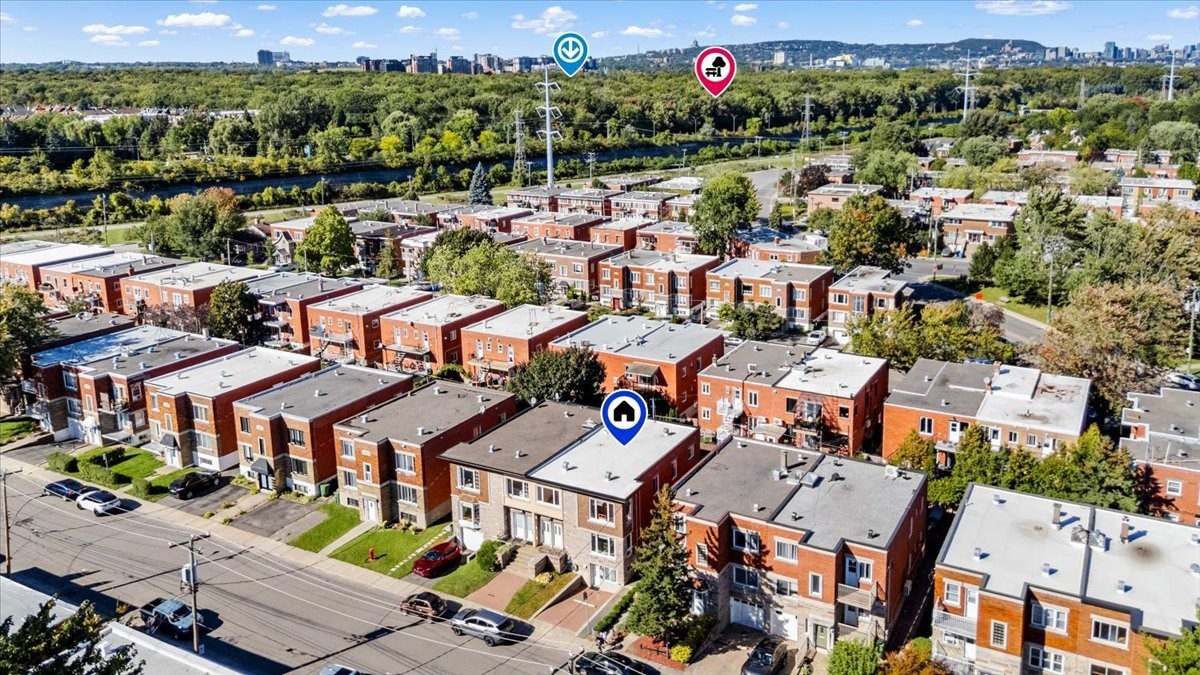 









661

 - 663


Av. Alepin

,
Montréal (LaSalle),




QC
H8P2E3

