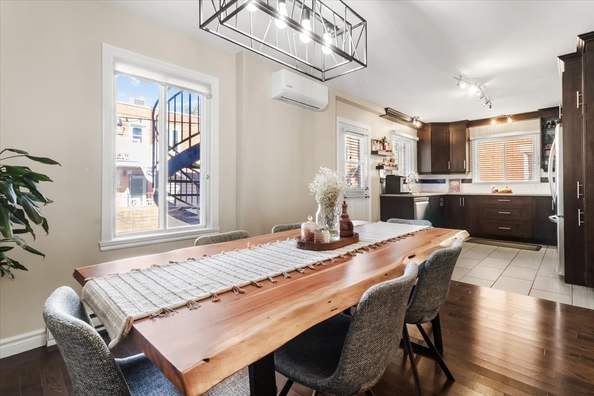 









661

 - 663


Av. Alepin

,
Montréal (LaSalle),




QC
H8P2E3

