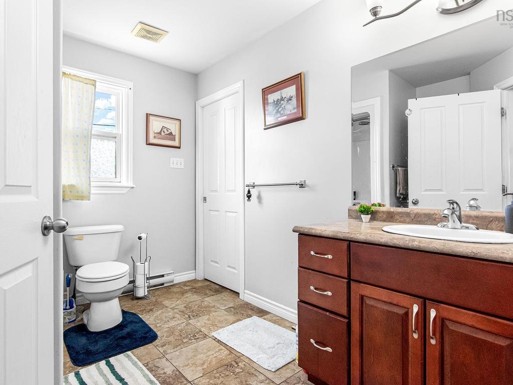 












4 Takouhie Court

,
Eastern Passage,




NS
B3G 0C6

