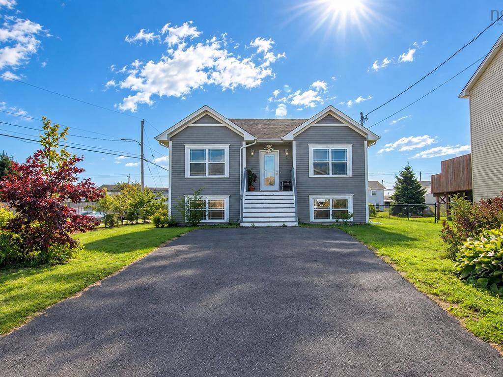 












4 Takouhie Court

,
Eastern Passage,




NS
B3G 0C6

