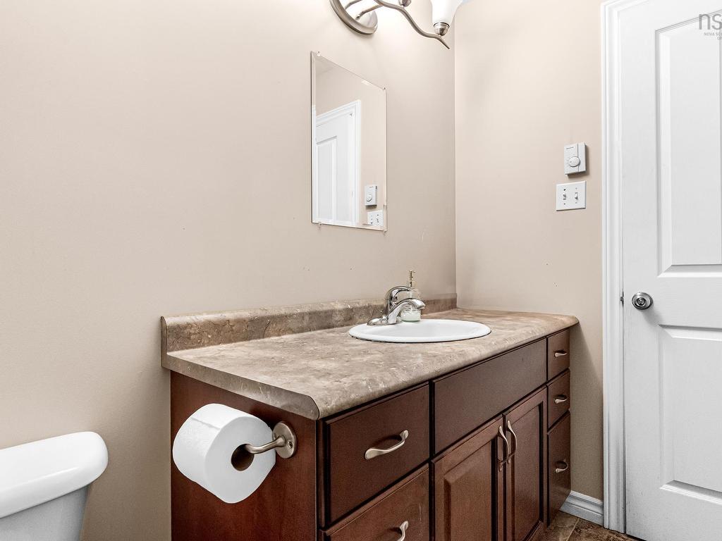 












4 Takouhie Court

,
Eastern Passage,




NS
B3G 0C6

