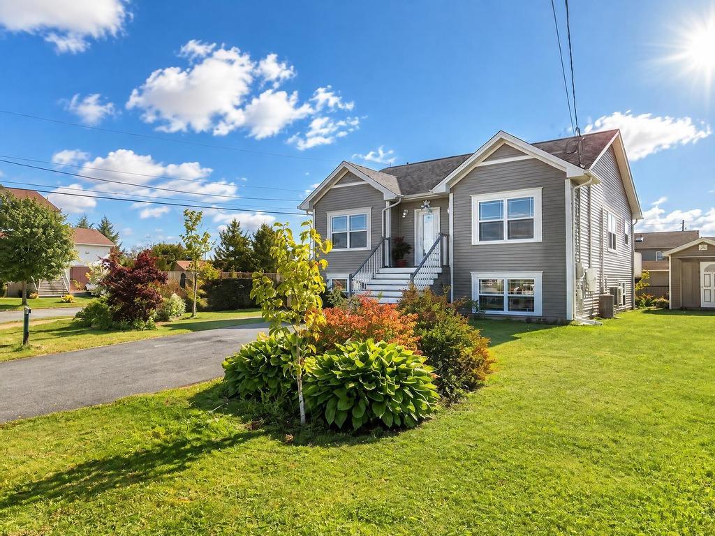 












4 Takouhie Court

,
Eastern Passage,




NS
B3G 0C6

