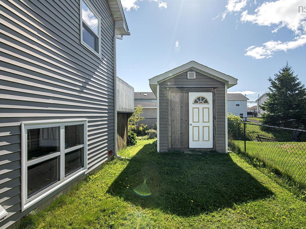












4 Takouhie Court

,
Eastern Passage,




NS
B3G 0C6

