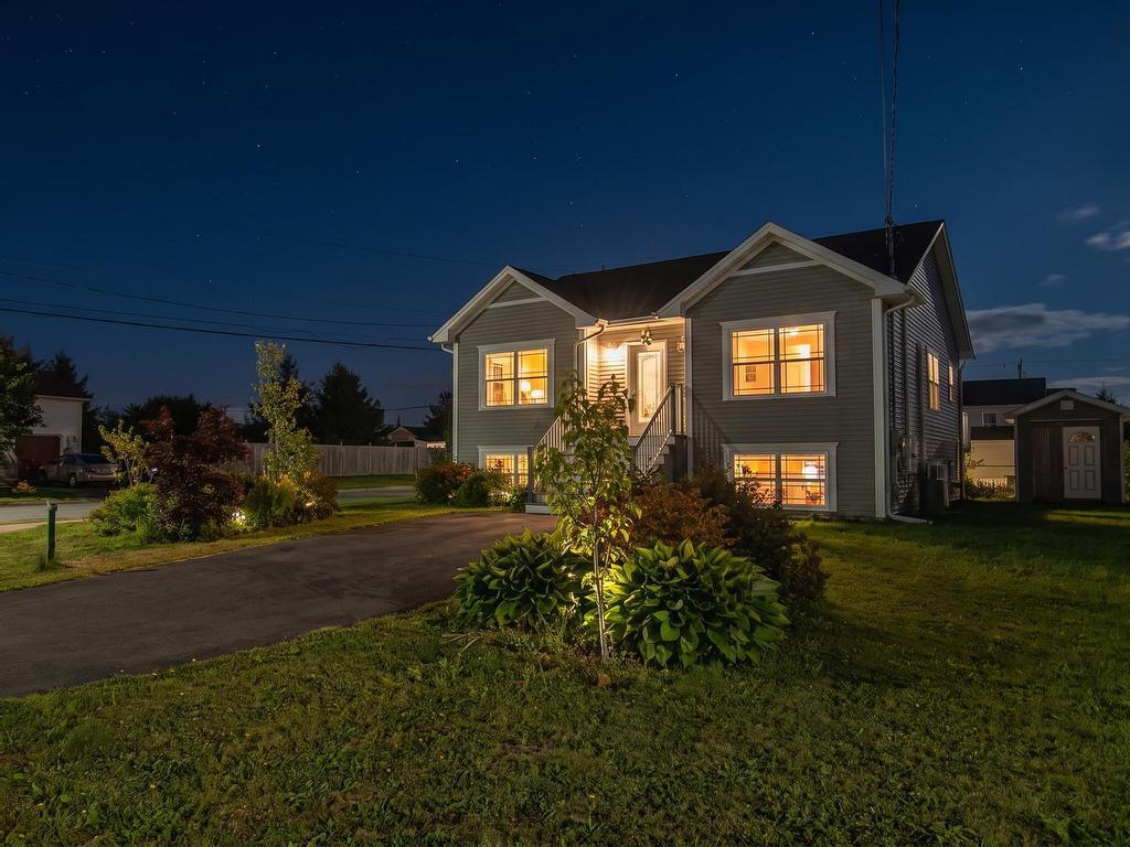 












4 Takouhie Court

,
Eastern Passage,




NS
B3G 0C6

