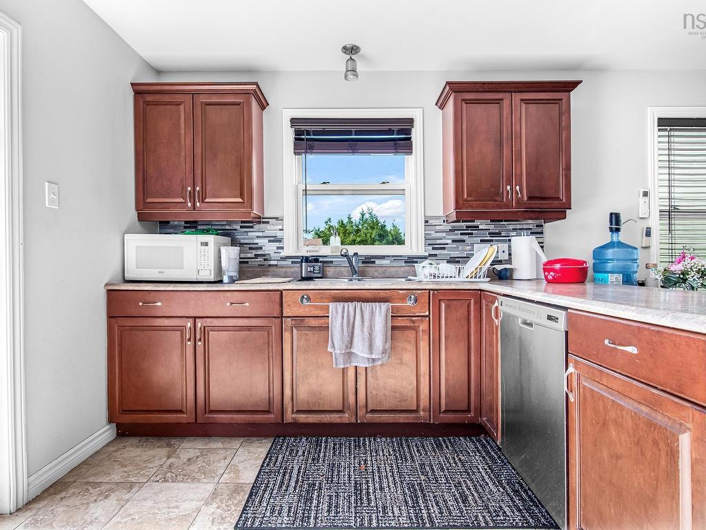 












4 Takouhie Court

,
Eastern Passage,




NS
B3G 0C6

