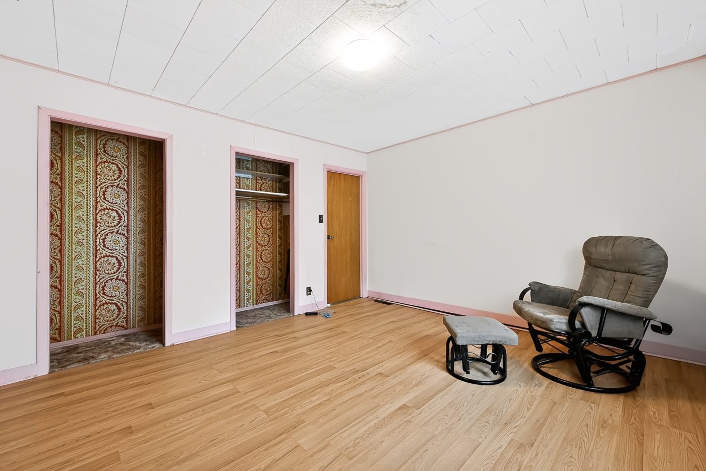 









196


Rue Greenfield

,
Longueuil (Greenfield Park),




QC
J4V2J5

