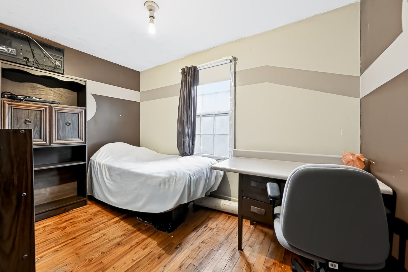 









196


Rue Greenfield

,
Longueuil (Greenfield Park),




QC
J4V2J5

