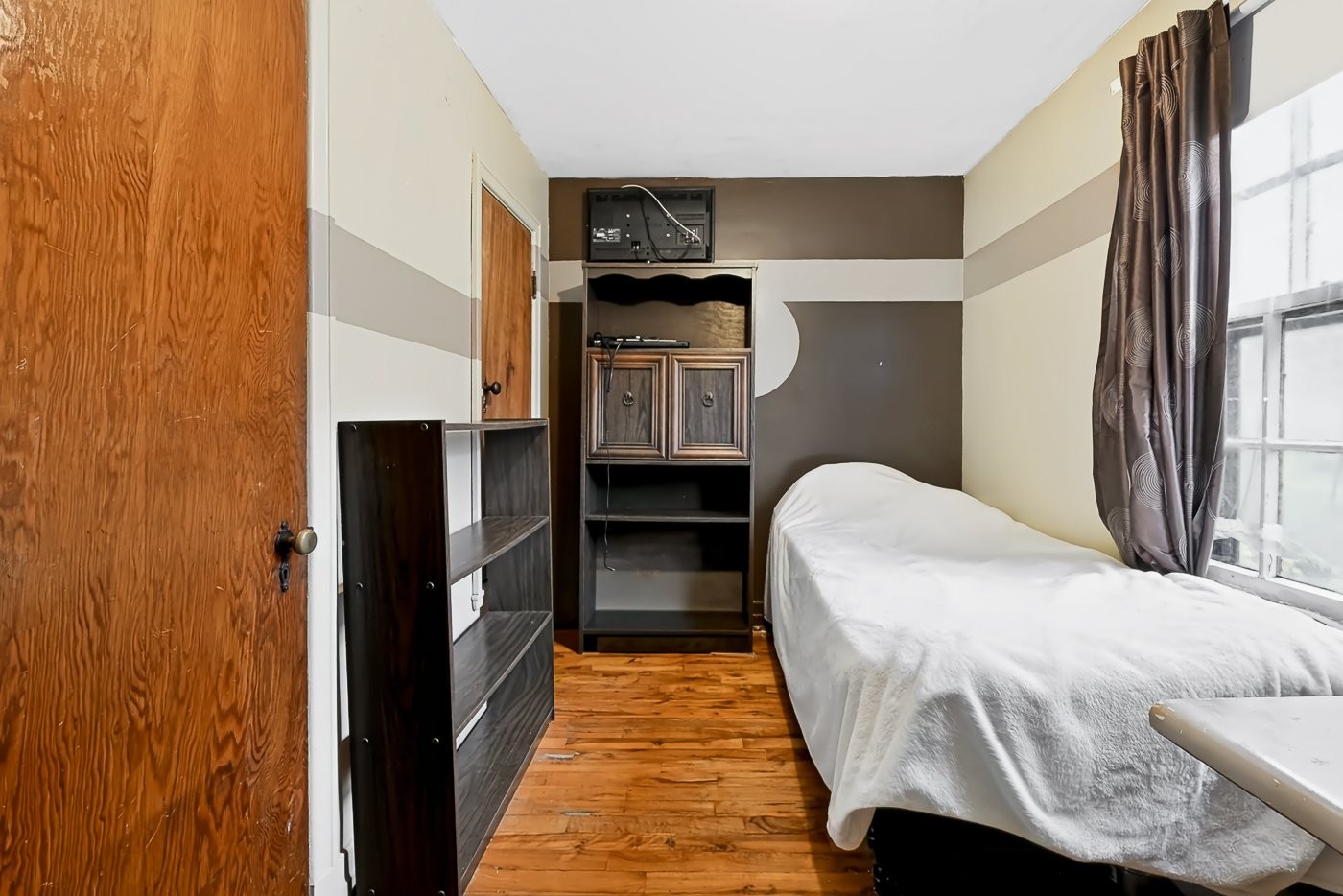 









196


Rue Greenfield

,
Longueuil (Greenfield Park),




QC
J4V2J5

