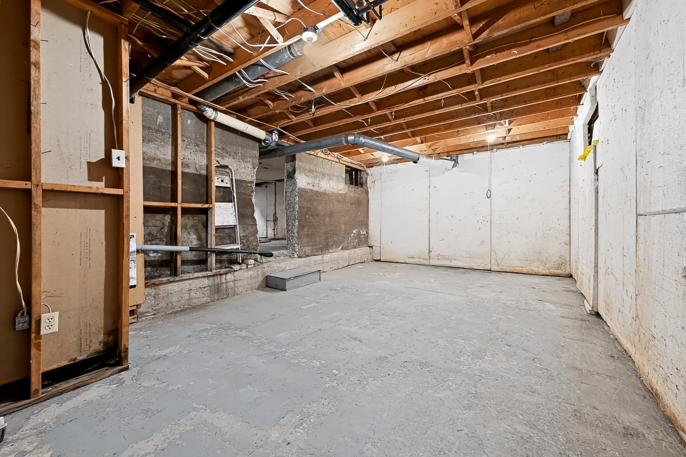









196


Rue Greenfield

,
Longueuil (Greenfield Park),




QC
J4V2J5

