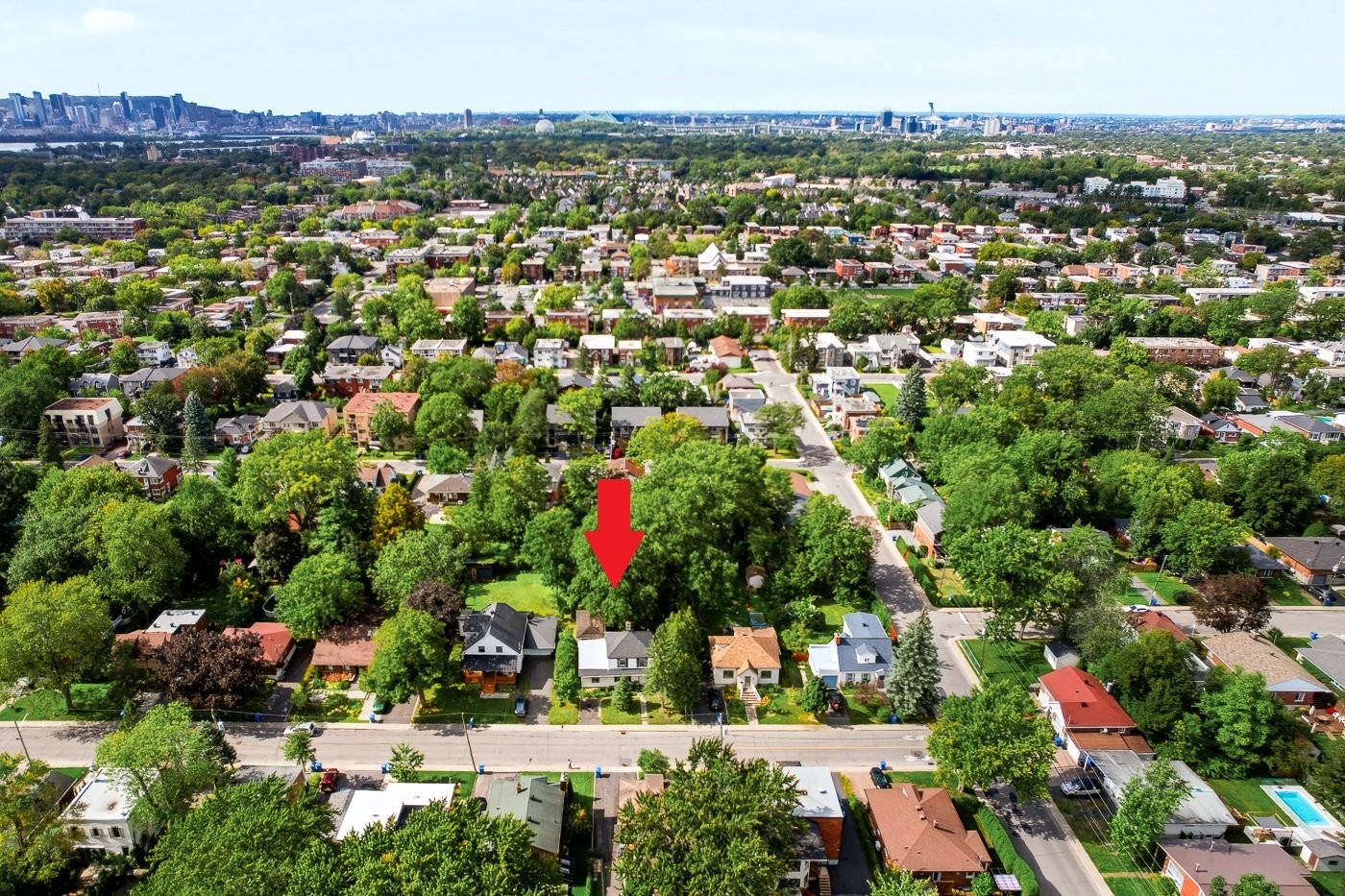 









196


Rue Greenfield

,
Longueuil (Greenfield Park),




QC
J4V2J5

