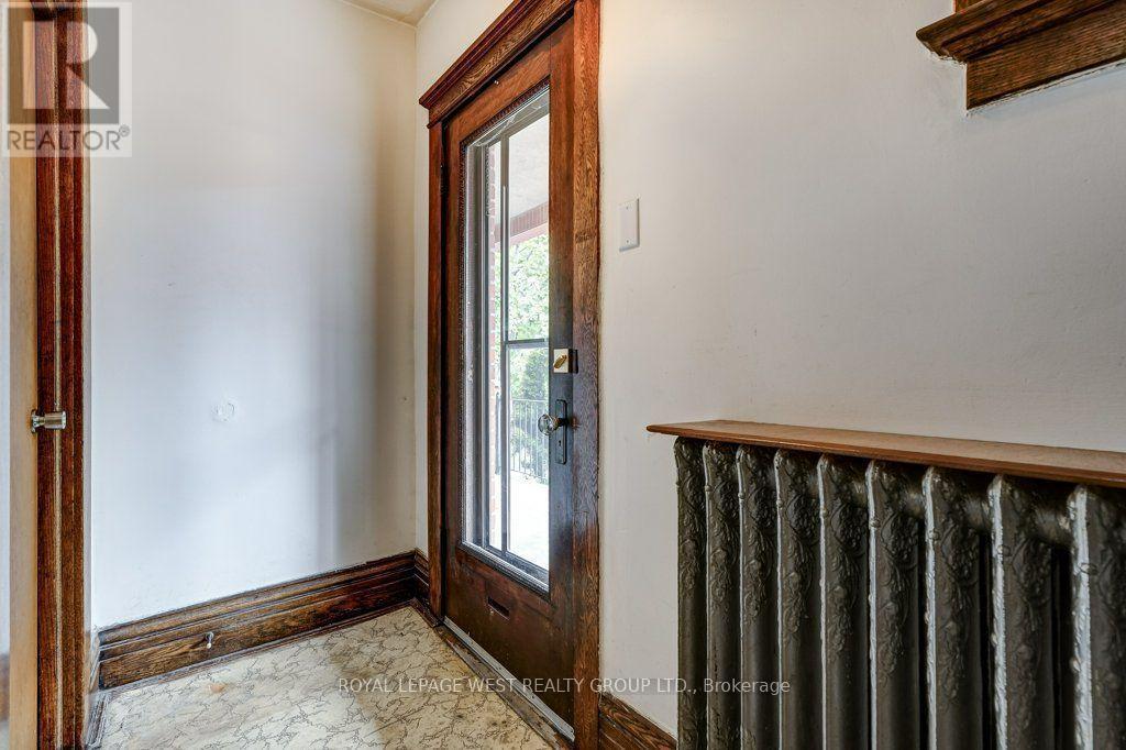 












28 CONCORD AVENUE

,
Toronto,




Ontario
M6H2P1

